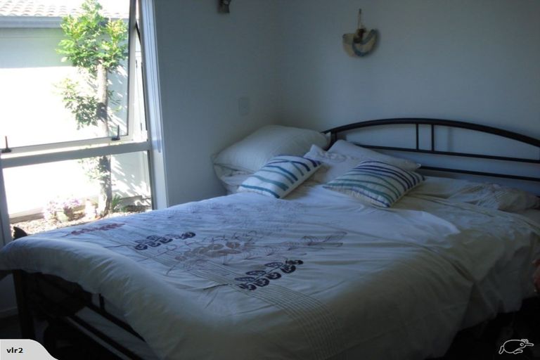 Photo of property in 1409 Whangaparaoa Road, Army Bay, Whangaparaoa, 0930