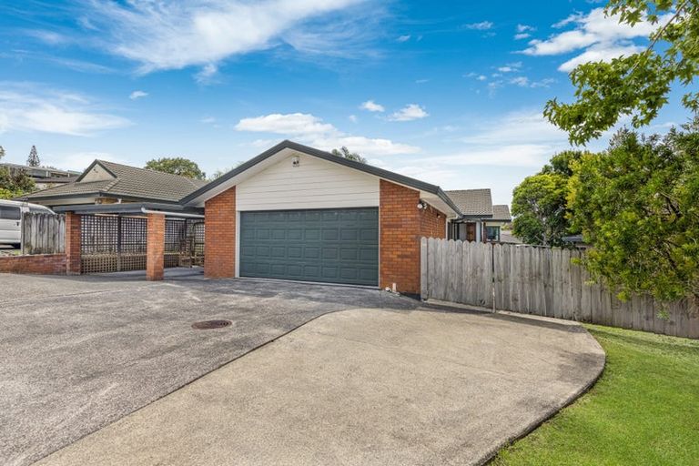 Photo of property in 8 Millstream Drive, Henderson, Auckland, 0610