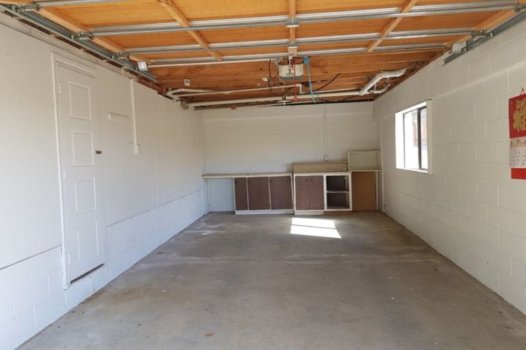 Photo of property in 65 Kurnell Drive, Botany Downs, Auckland, 2010