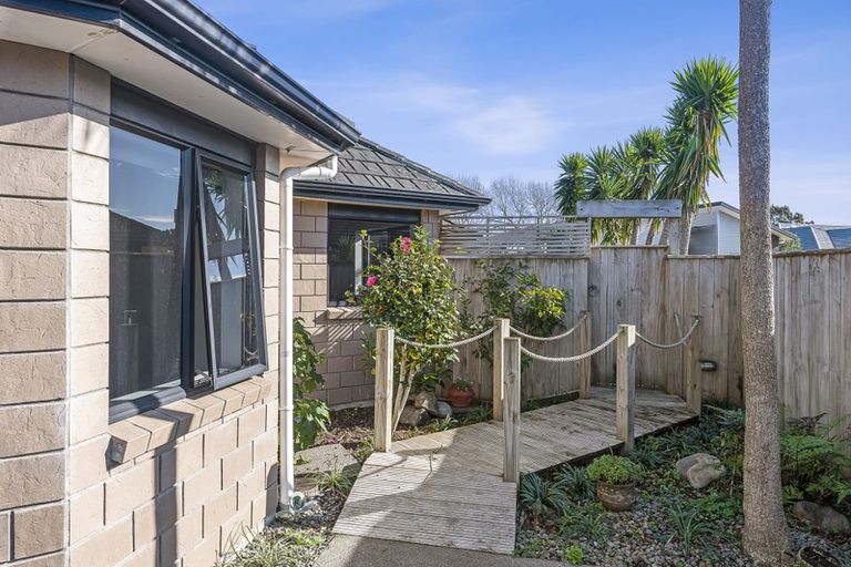 Photo of property in 18 Trusham Court, Paraparaumu, 5032