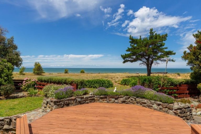 Photo of property in 90 Rarangi Beach Road, Rarangi, Blenheim, 7273