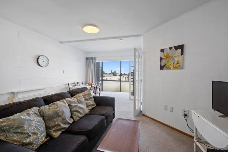 Photo of property in 6/184 Powderham Street, New Plymouth, 4310