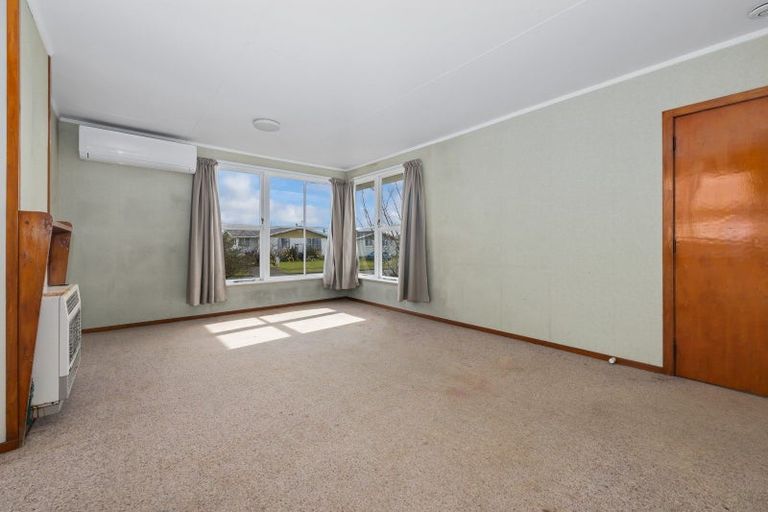 Photo of property in 47 Hinemoa Street, Levin, 5510