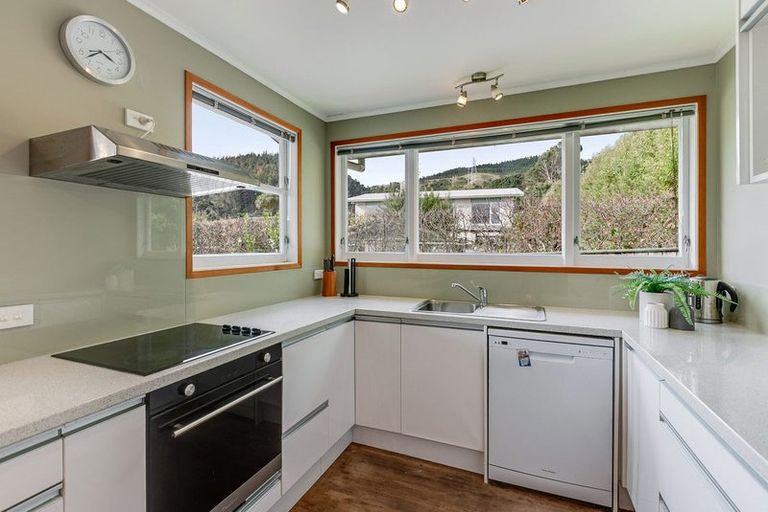Photo of property in 102 Ruapehu Street, Paraparaumu, 5032