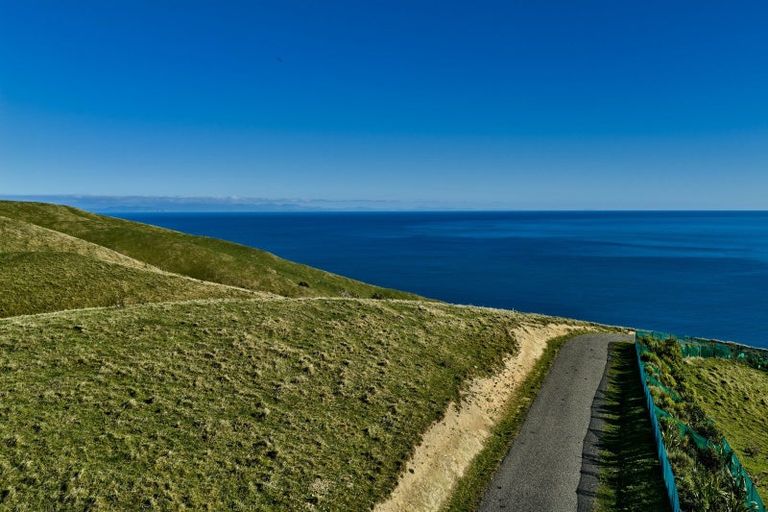 Photo of property in 1275 Paekakariki Hill Road, Paekakariki Hill, Porirua, 5381