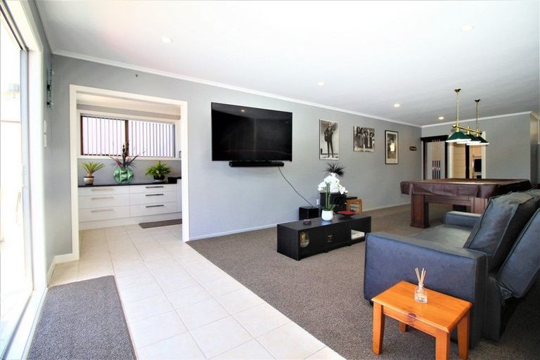 Photo of property in 5 Claridge Street, Glen Eden, Auckland, 0602