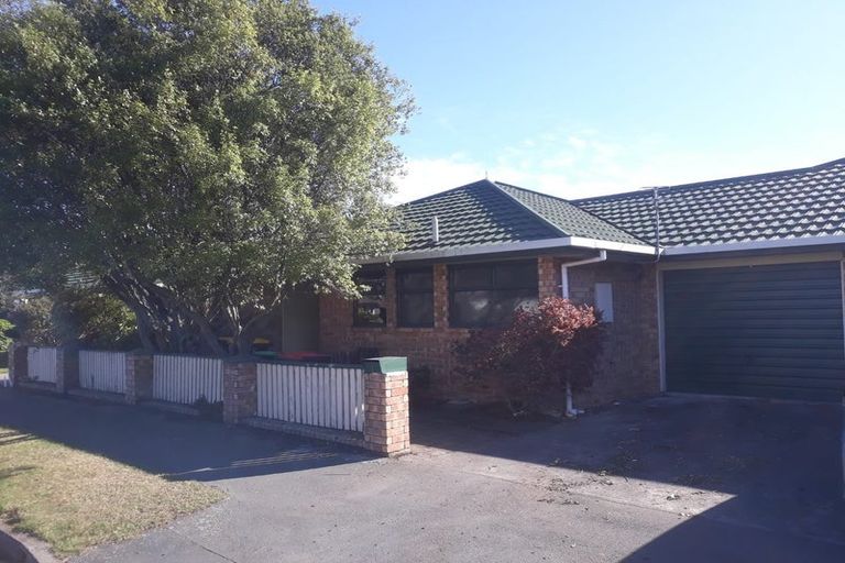 Photo of property in 1 Owens Terrace, Upper Riccarton, Christchurch, 8041