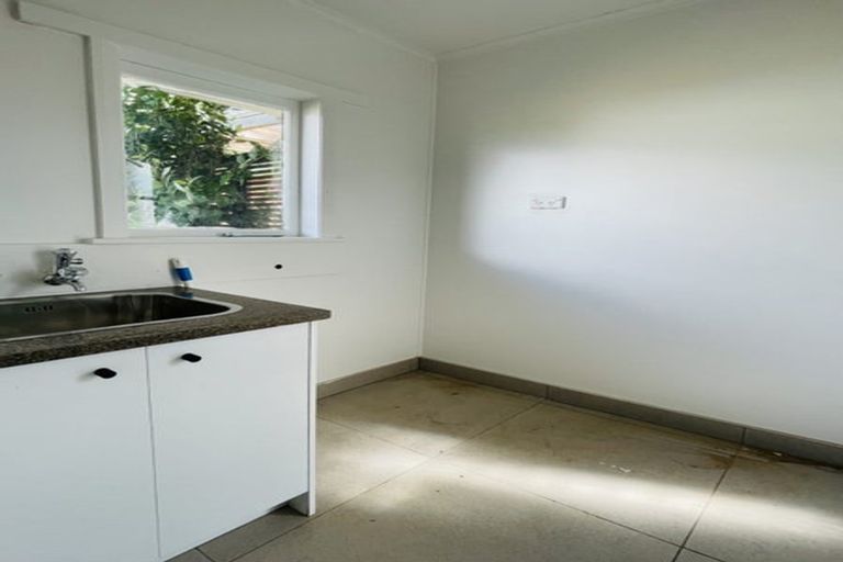 Photo of property in 8 Ross Avenue, Papatoetoe, Auckland, 2025