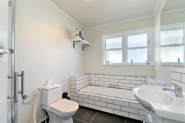 Photo of property in 71 Petrie Street, Wainuiomata, Lower Hutt, 5014