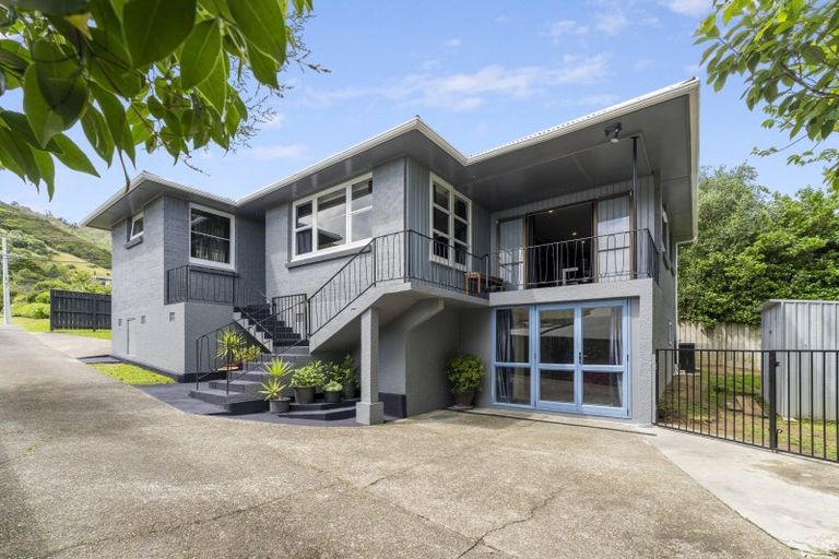 Photo of property in 86a Winara Avenue, Waikanae, 5036