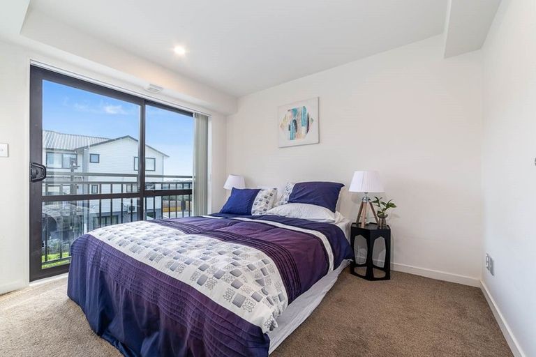 Photo of property in 20 Peony Mews, Oteha, Auckland, 0632