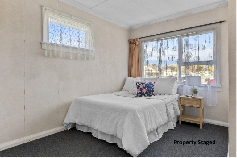 Photo of property in 40 Blake Street, Waitara, 4320