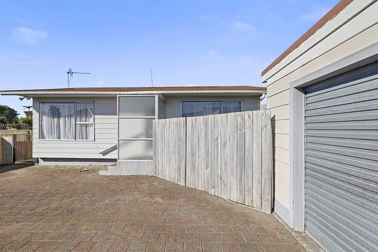 Photo of property in 2/47 South Road, Blagdon, New Plymouth, 4310