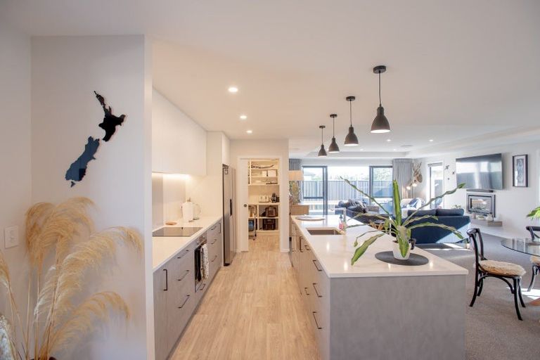 Photo of property in 18 Park Street, Winton, 9720