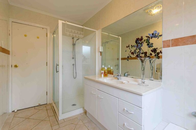 Photo of property in 26 Bucklands Beach Road, Bucklands Beach, Auckland, 2012