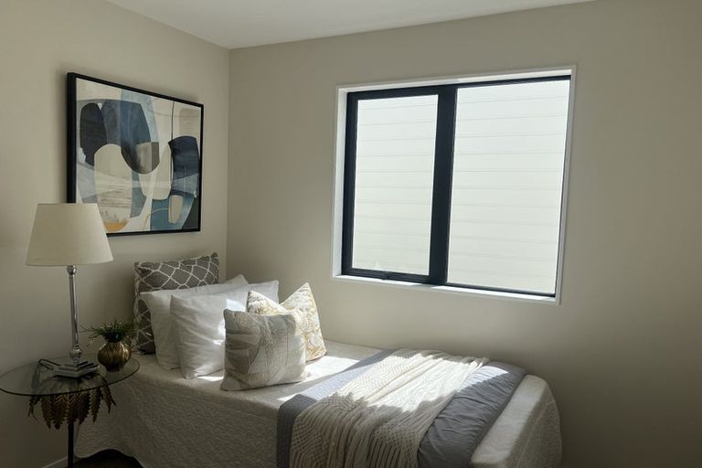 Photo of property in 9 Octans Road, Westgate, 0814