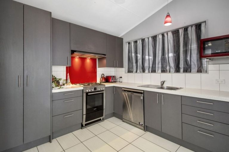 Photo of property in 19 Greenwich Grove, Stokes Valley, Lower Hutt, 5019