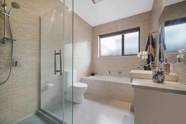 Photo of property in 14 Helianthus Avenue, Flat Bush, Auckland, 2019