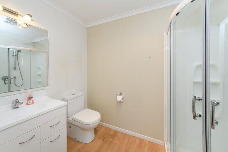 Photo of property in 34 Ruapehu Drive, Fitzherbert, Palmerston North, 4410
