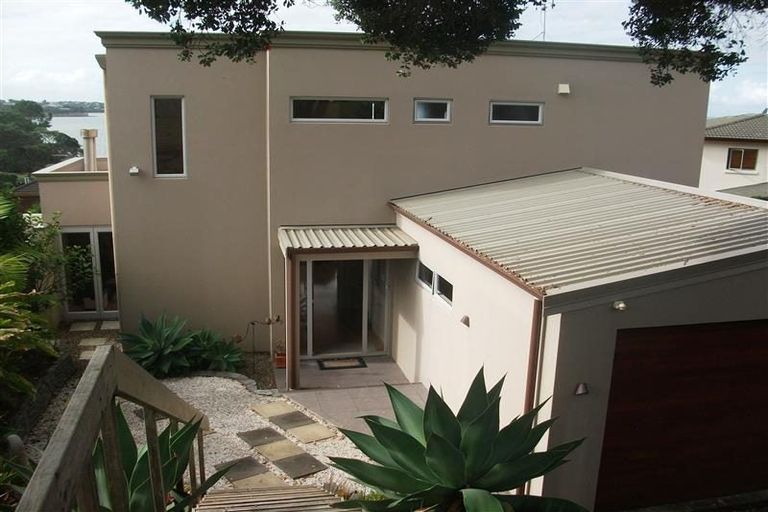 Photo of property in 51 Churchill Road, Murrays Bay, Auckland, 0630