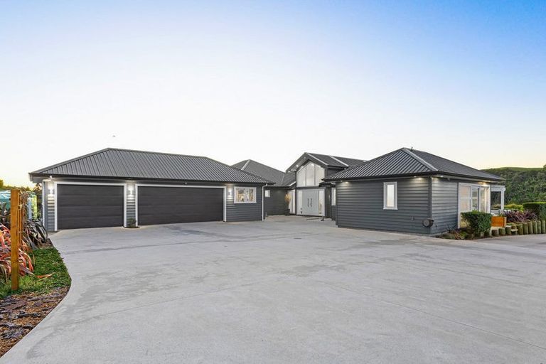 Photo of property in 145a Mokoroa Valley Road, Waitakere, Henderson, 0782