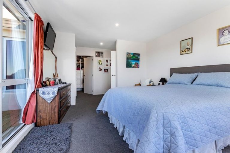 Photo of property in 7 Goodall Place, Redwood, Christchurch, 8051