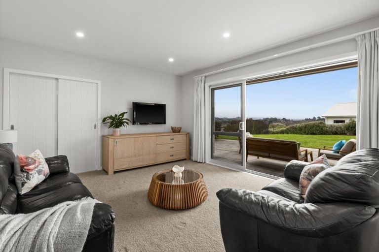 Photo of property in 22 Quarry Ridge, Poraiti, Napier, 4182