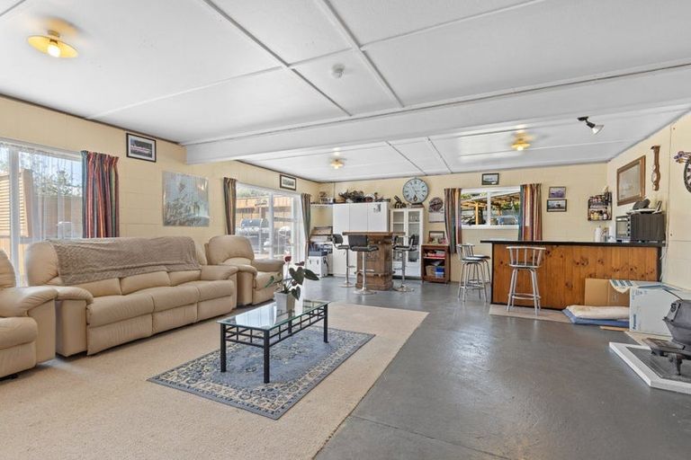 Photo of property in 296 Waikawa Road, Waikawa, Picton, 7220