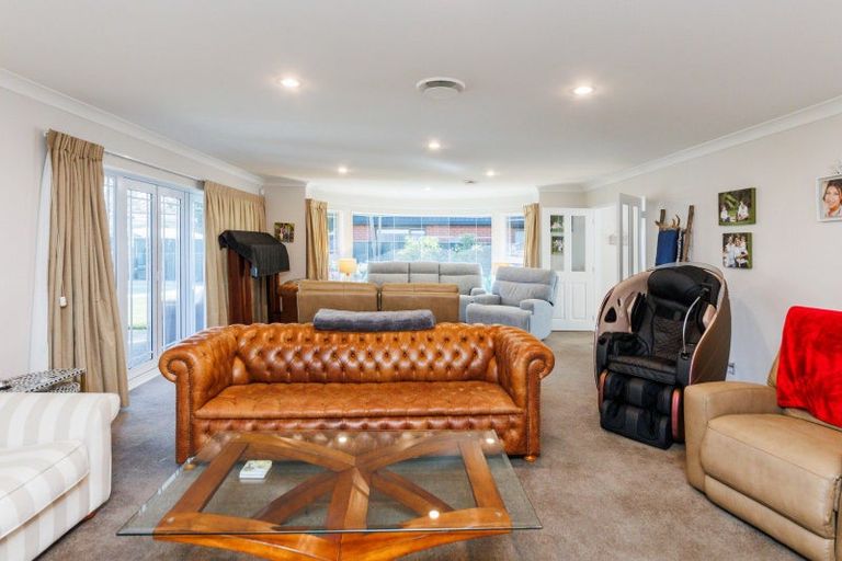 Photo of property in 22 Phoenix Avenue, Hokowhitu, Palmerston North, 4410