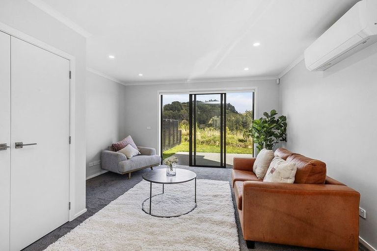 Photo of property in 30 Bee Lane, Whitby, Porirua, 5024