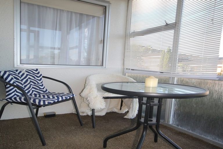 Photo of property in 3/250 Onewa Road, Birkenhead, Auckland, 0626