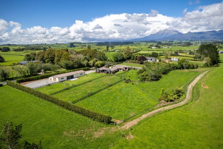 Photo of property in 1058 Mangorei Road, Mangorei, New Plymouth, 4371