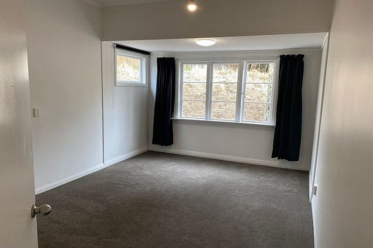 Photo of property in 128 Trelissick Crescent, Ngaio, Wellington, 6035