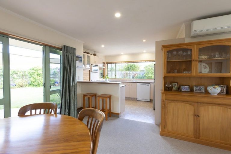 Photo of property in 3 Montague Way, Taradale, Napier, 4112