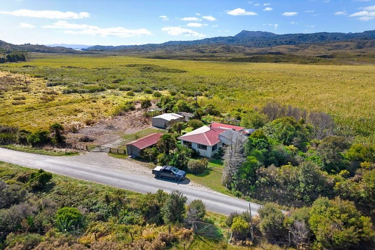 Photo of property in 2083 Dry Road, Mangarakau, Collingwood, 7073