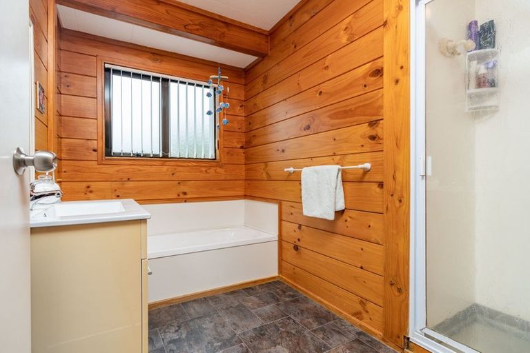 Photo of property in 1a Shoemaker Road, Waipu, 0510