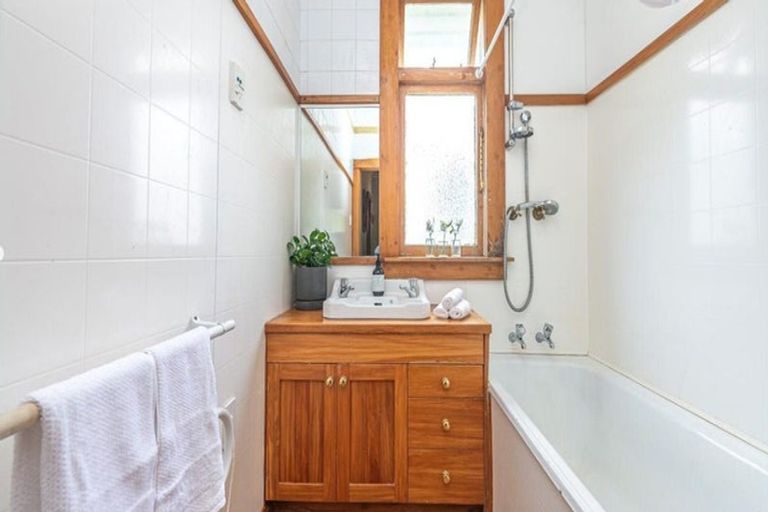 Photo of property in 28 Surrey Road, Springvale, Whanganui, 4501