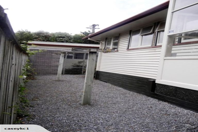 Photo of property in 15 Tawa Street, Tawa, Wellington, 5028