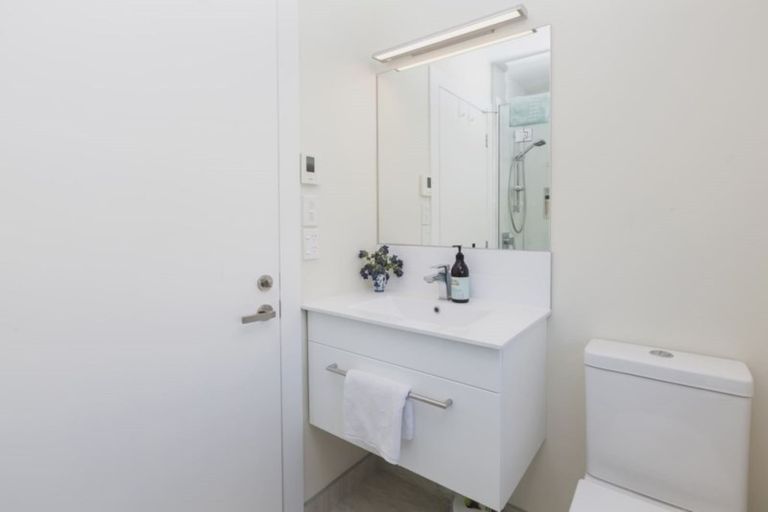 Photo of property in 2/10 Stoneyhurst Street, St Albans, Christchurch, 8014