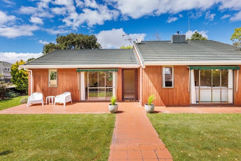 Photo of property in 85 Clifton Terrace, Fitzherbert, Palmerston North, 4410