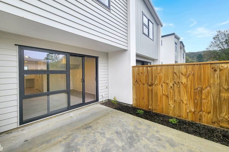 Photo of property in 5/31 Wainuiomata Road, Wainuiomata, Lower Hutt, 5014