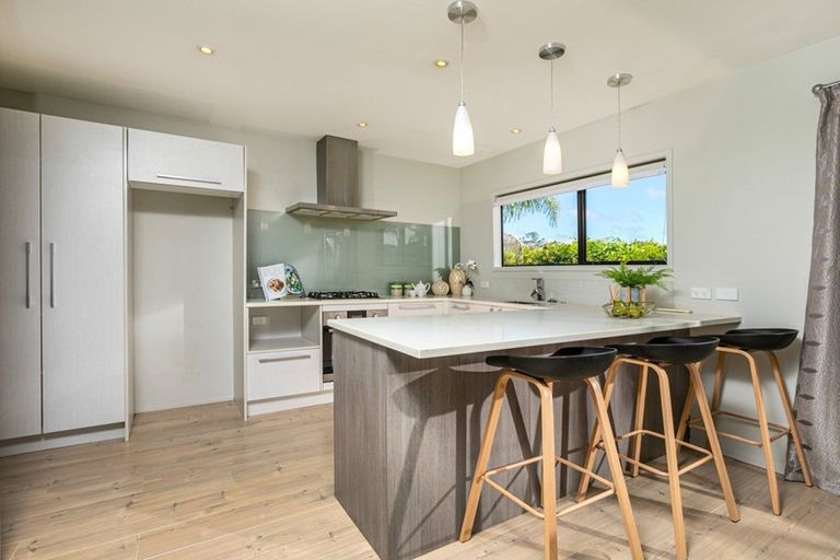 Photo of property in 1/3 Aotearoa Terrace, Murrays Bay, Auckland, 0630