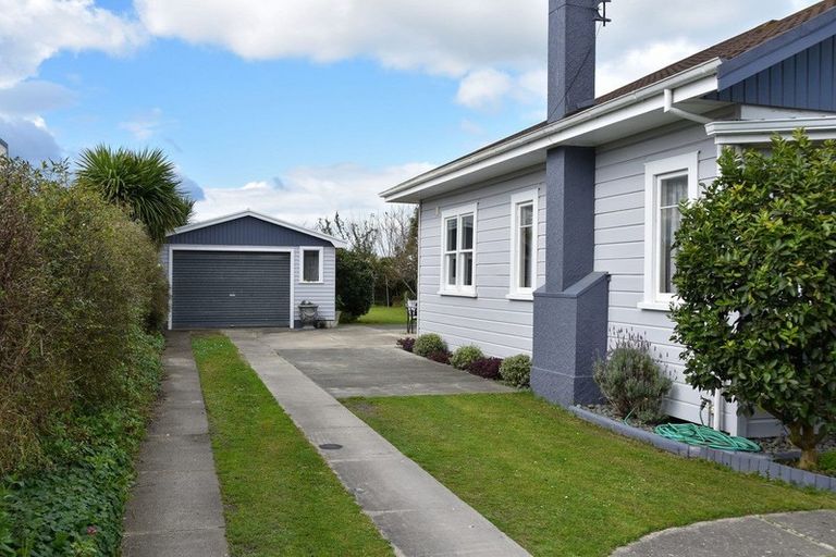 Photo of property in 35 Muir Street, Te Hapara, Gisborne, 4010