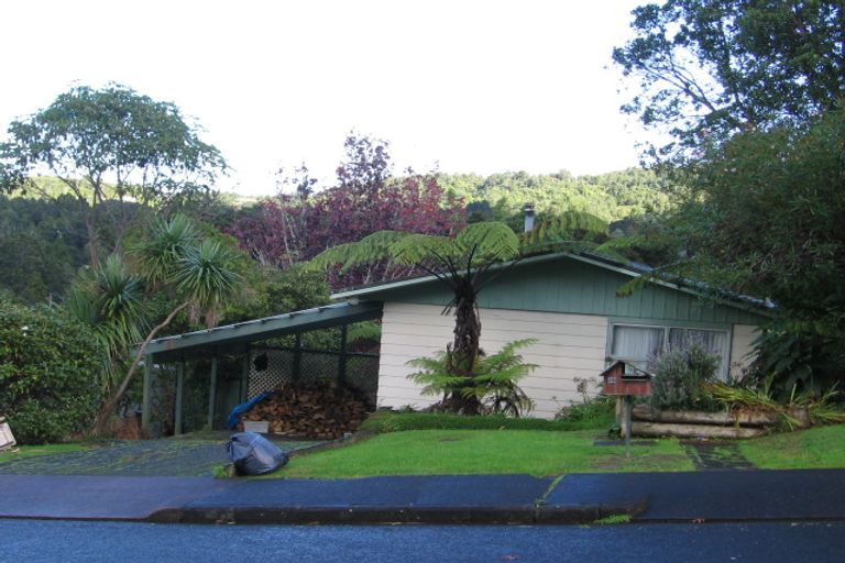 Photo of property in 49 Rimutaka Place, Titirangi, Auckland, 0604