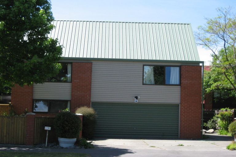 Photo of property in 74 Avonhead Road, Avonhead, Christchurch, 8042