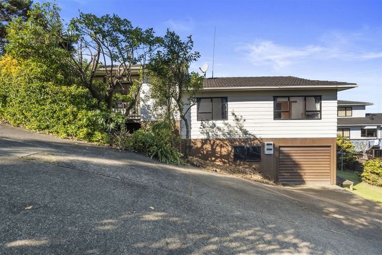 Photo of property in 3/43-53 Chivalry Road, Glenfield, Auckland, 0629
