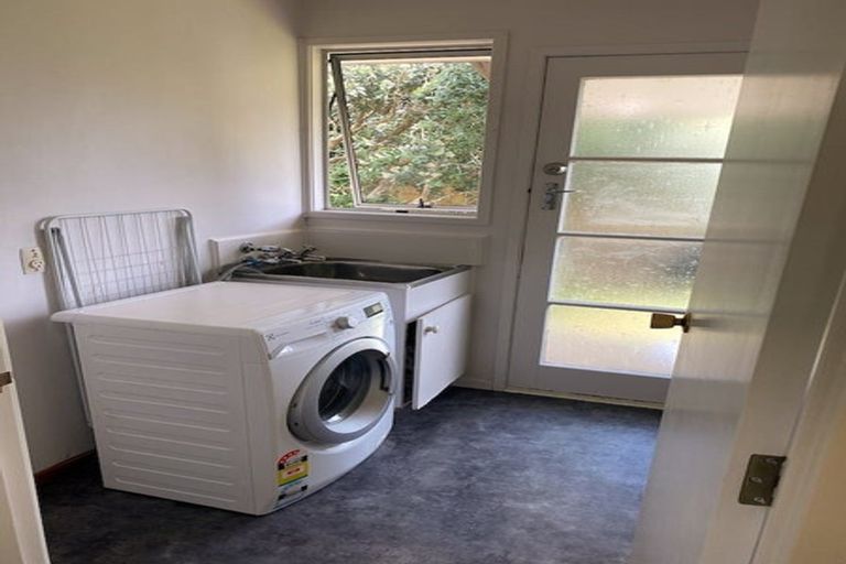 Photo of property in 42 Claverdon Drive, Massey, Auckland, 0614