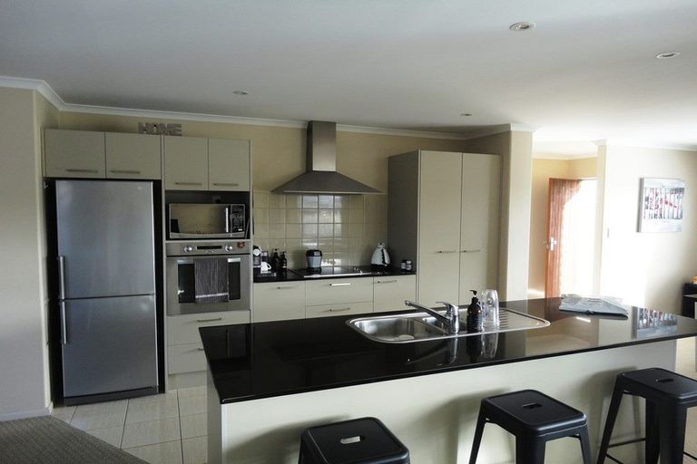 Photo of property in 9 Savona Drive, Flat Bush, Auckland, 2016