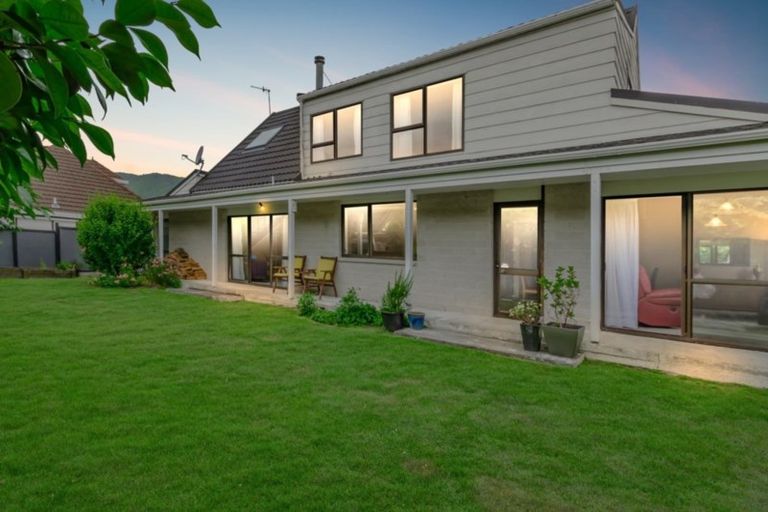 Photo of property in 42 Awanui Drive, Waikanae, 5036