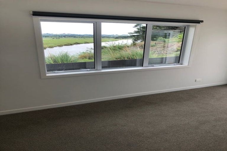 Photo of property in 35 Kowhai Street, Helensville, 0800